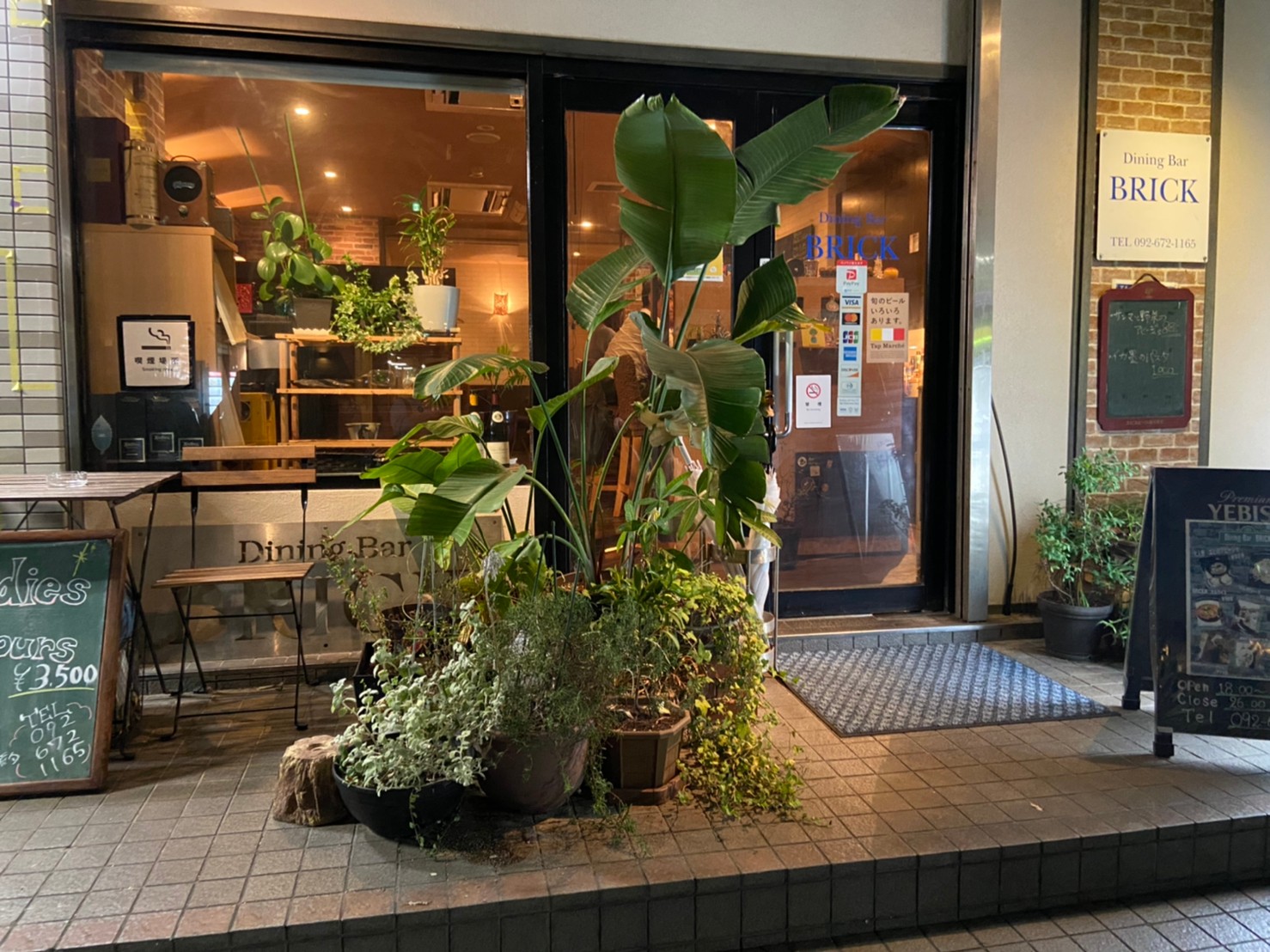 香椎駅前 ダイニングバー ブリック レンガ調のオシャレな店内で本格イタリアンが楽しめる Fuk813