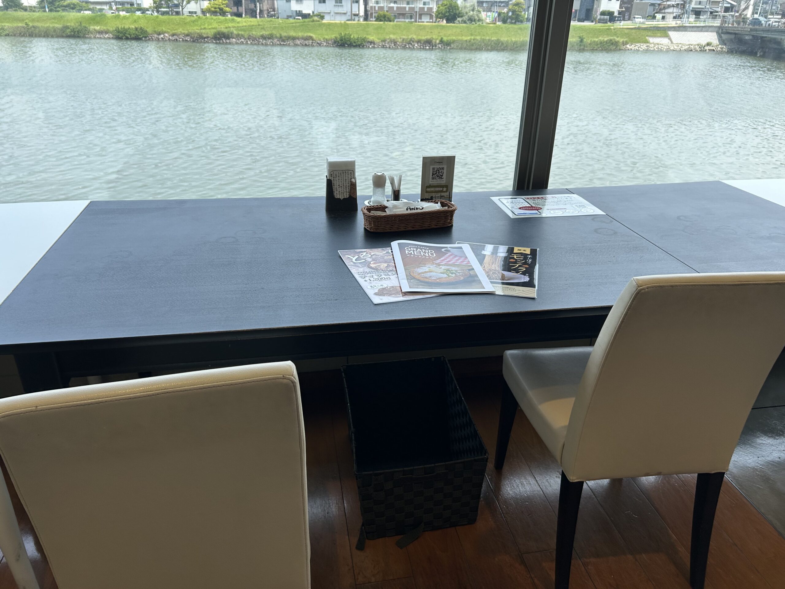 松島】モーニングからランチ・ディナーまで！多々良川が一望